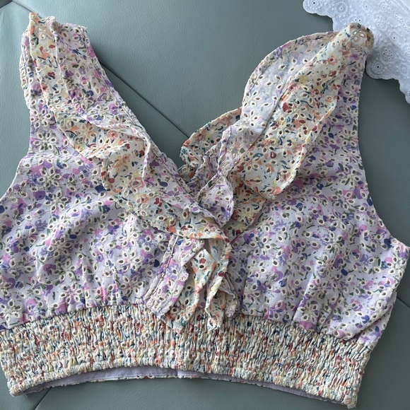 Eyelet Two Piece Ruffle Shorts Set - Picture 3 of 15